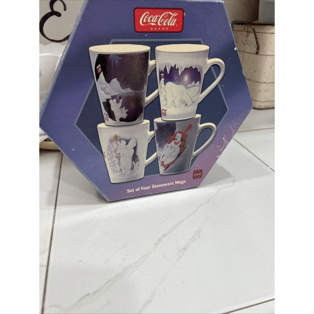 NEW Oneida 4 Coca-Cola Stoneware‎ Christmas Polar Bear Family Mugs Sakura Coke